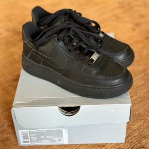 Boys Nike Air Force Ones size 3.5